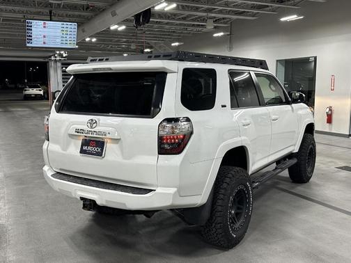 Super White 2016 Toyota 4Runner SR5