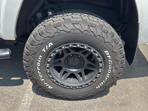 Super White 2016 Toyota 4Runner SR5