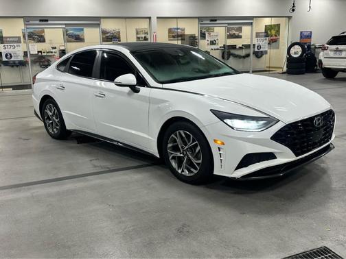 2022 Hyundai SONATA SEL
