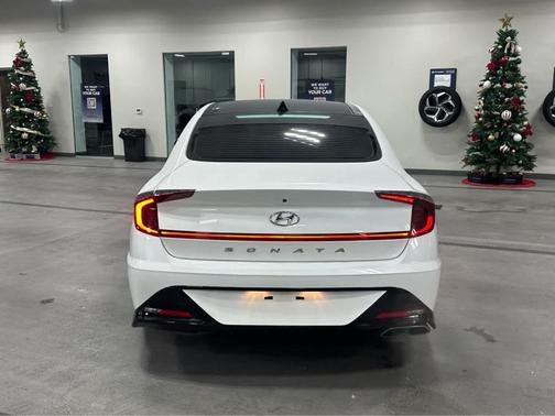 2022 Hyundai SONATA SEL