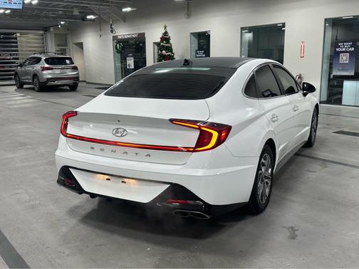 2022 Hyundai SONATA SEL