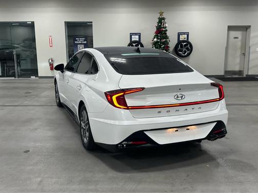 2022 Hyundai SONATA SEL