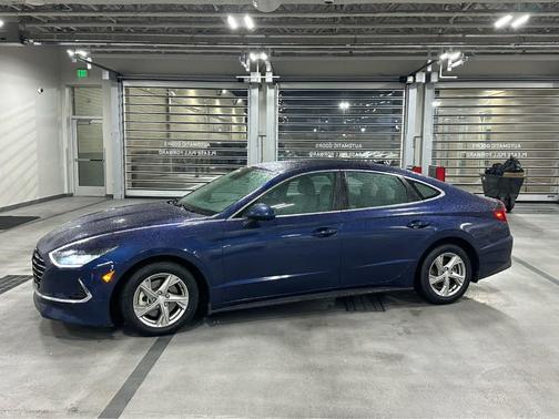 2022 Hyundai SONATA SE