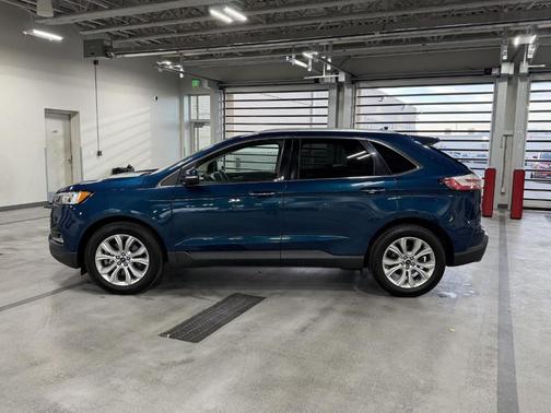 Dark 2020 Ford Edge Titanium