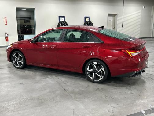2023 Hyundai ELANTRA HEV Limited