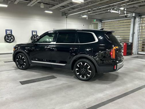 2023 Kia Telluride SX