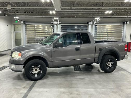 2004 Ford F-150 XL SuperCab