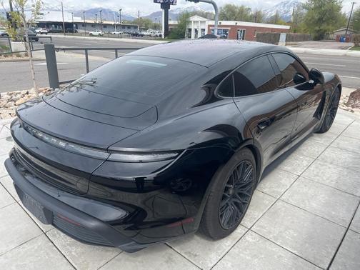 2020 Porsche Taycan 4S