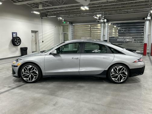 2023 Hyundai IONIQ 6 SEL