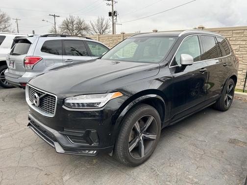 2017 Volvo XC90 T6 R-Design