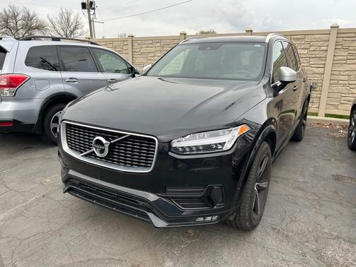 2017 Volvo XC90 T6 R-Design
