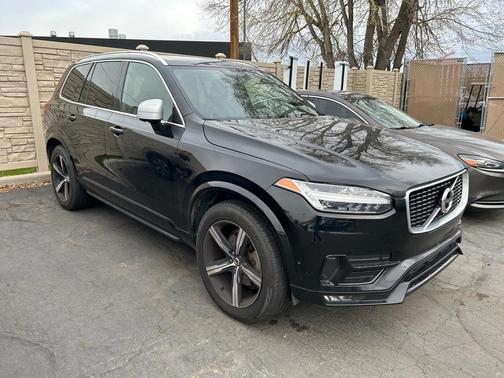 2017 Volvo XC90 T6 R-Design