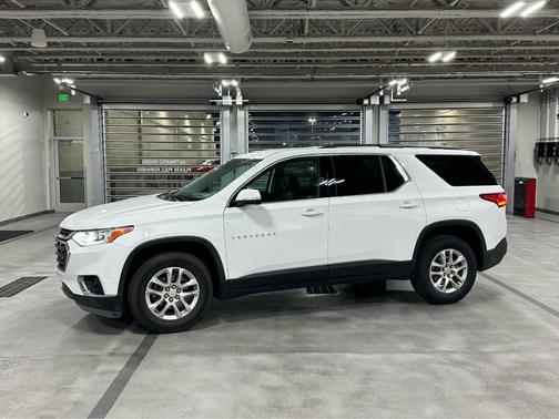 2020 Chevrolet Traverse LT Leather