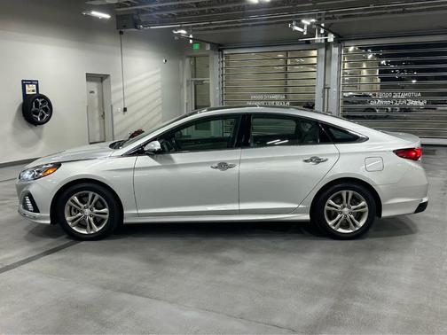 2019 Hyundai SONATA Limited