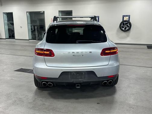 2015 Porsche Macan S