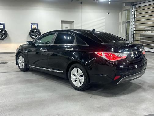 2015 Hyundai SONATA Hybrid Base
