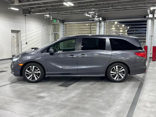 Modern Steel Metallic 2021 Honda Odyssey Touring