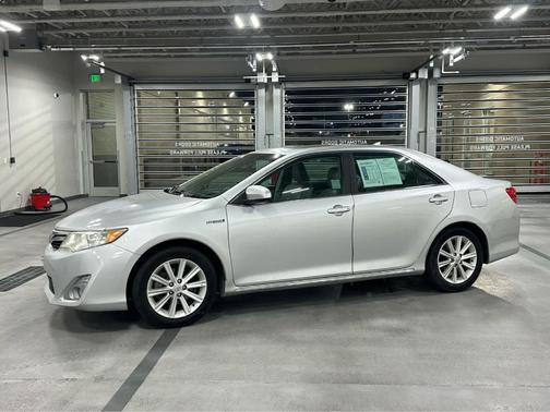 2012 Toyota Camry Hybrid XLE