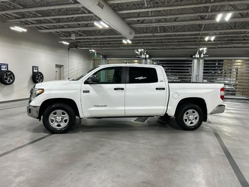 2018 Toyota Tundra SR5