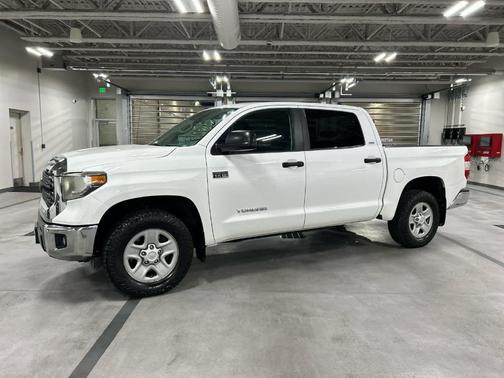 2018 Toyota Tundra SR5