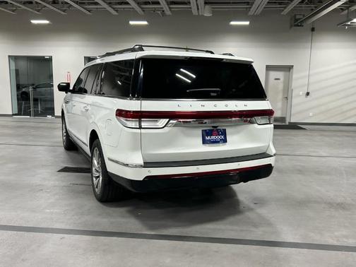 2022 Lincoln Navigator L Reserve