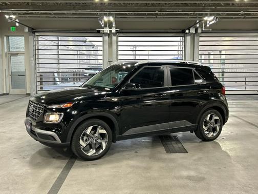 2022 Hyundai VENUE SEL