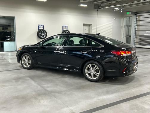2019 Hyundai SONATA Limited