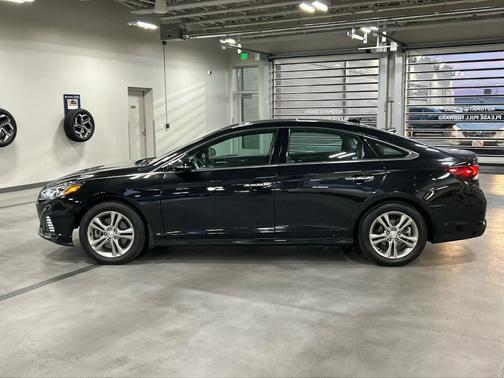 2019 Hyundai SONATA Limited