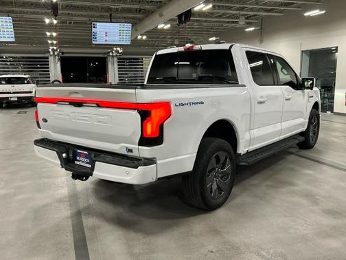 2023 Ford F-150 Lightning LARIAT