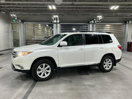 2013 Toyota Highlander SE