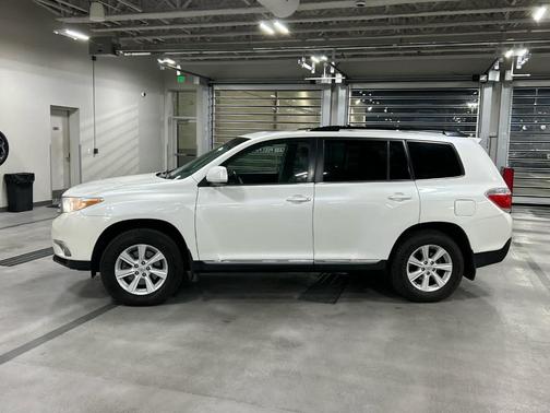 2013 Toyota Highlander SE