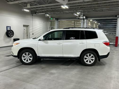 2013 Toyota Highlander SE