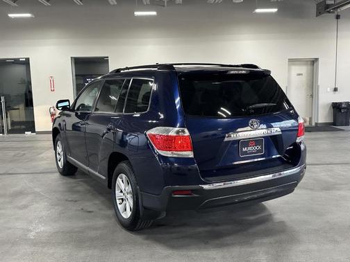 Nautical Blue Metallic 2013 Toyota Highlander Base Plus
