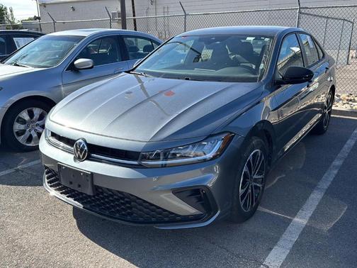 Platinum Gray Metallic 2025 Volkswagen Jetta 1.5T Sport
