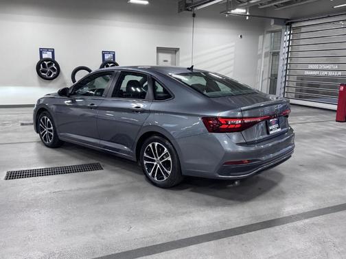 Platinum Gray Metallic 2025 Volkswagen Jetta 1.5T Sport