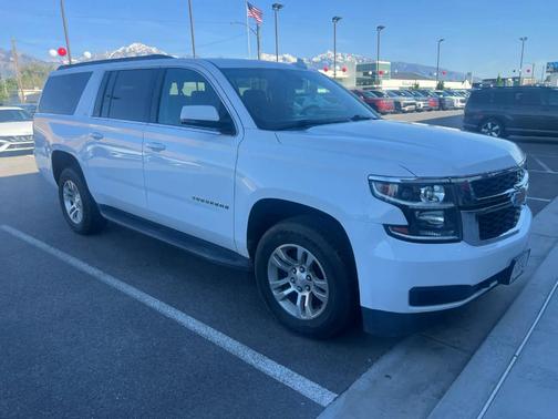 Summit White 2020 Chevrolet Suburban LT