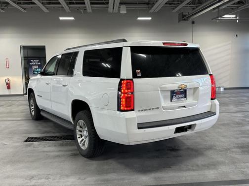 Summit White 2020 Chevrolet Suburban LT