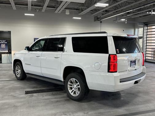 Summit White 2020 Chevrolet Suburban LT