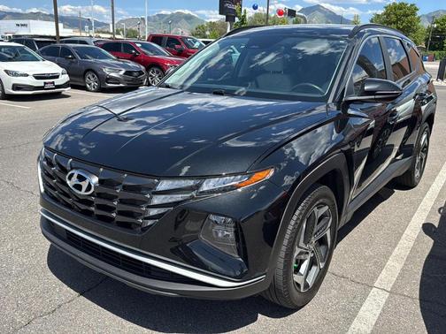 Black Pearl 2024 Hyundai TUCSON SEL