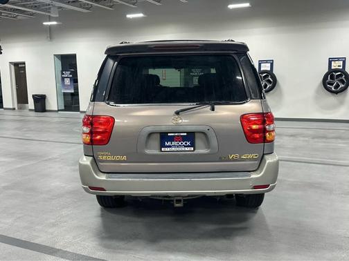 2002 Toyota Sequoia SR5