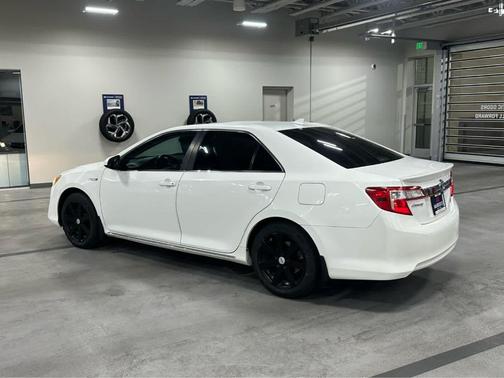 2013 Toyota Camry Hybrid XLE