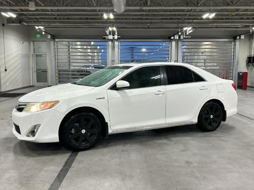 2013 Toyota Camry Hybrid XLE