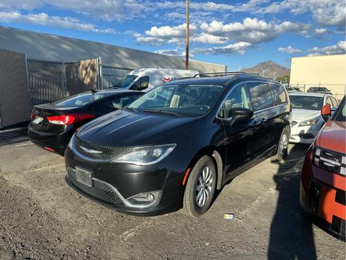 2019 Chrysler Pacifica Touring-L