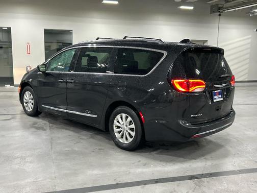 2019 Chrysler Pacifica Touring-L