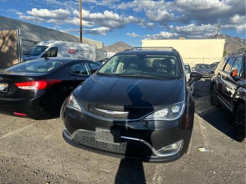 2019 Chrysler Pacifica Touring-L