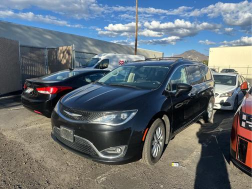 2019 Chrysler Pacifica Touring-L