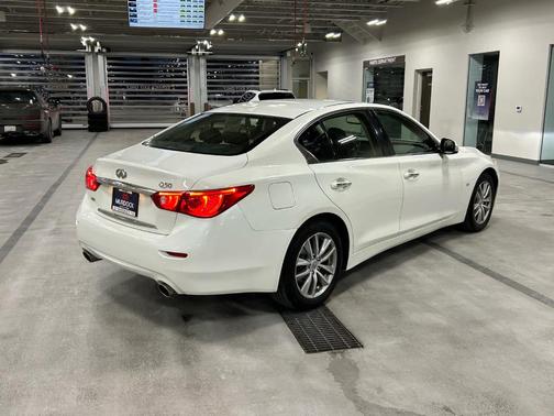 2014 INFINITI Q50 Premium