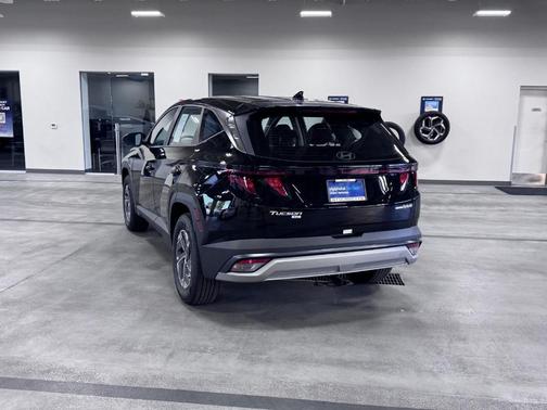 Ash Black 2026 Hyundai TUCSON Hybrid Blue SE