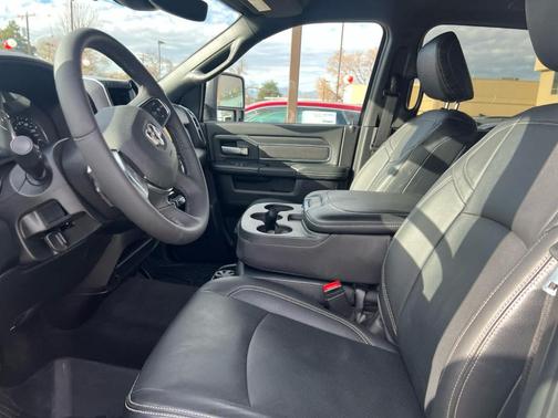 2025 RAM 3500 Big Horn