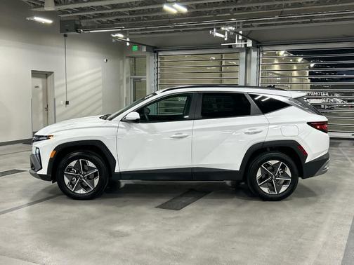 Serenity White Pearl 2025 Hyundai TUCSON SEL